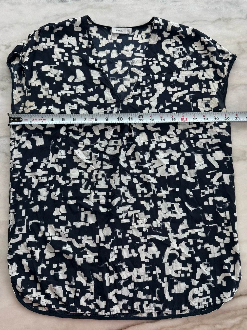 Vince 100% Silk Sleeveless Top Abstract Print Women Size M - Picture 4 of 12